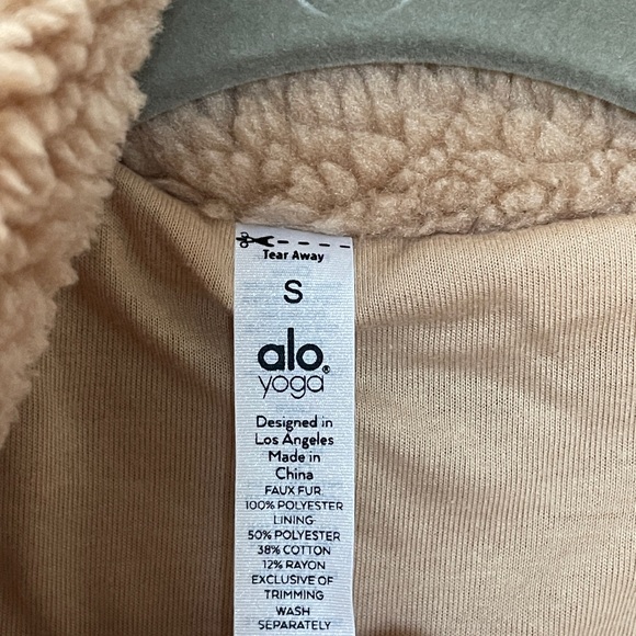 ALO Foxy Sherpa Jacket - Picture 4 of 4